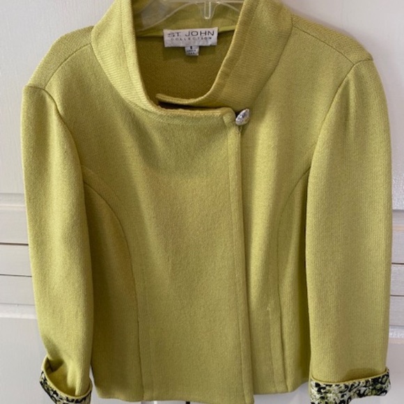 ST.JOHN COLLECTION Lime Green Sweater with Animal Print Cuffs Size 6 - Picture 4 of 7